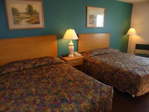Herington Inn And Suites エクステリア 写真