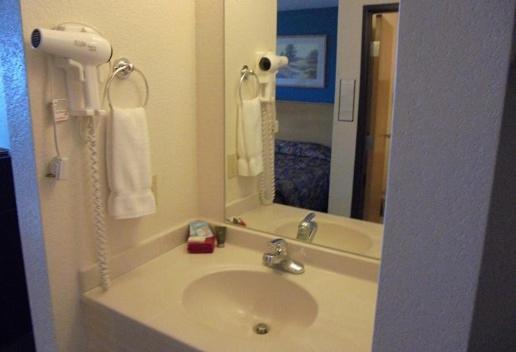 Herington Inn And Suites エクステリア 写真